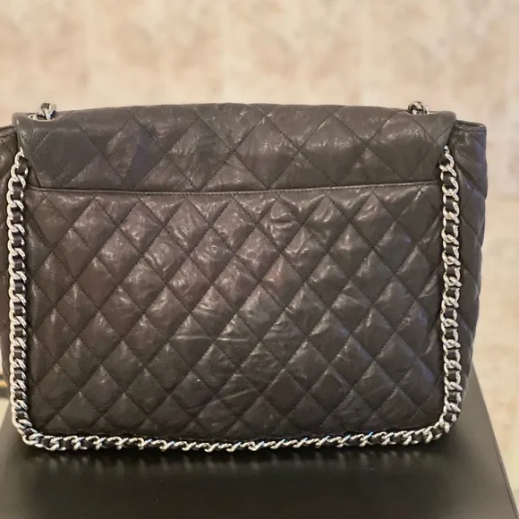 Chanel Bag - Picture 2 of 4